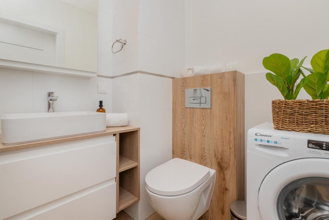 Bright & Stylish Apartment With Balcony 1,5 Km To Gdansk Main City By Noclegi Renters Esterno foto